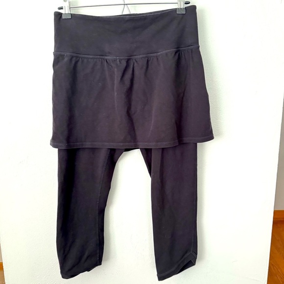 Athleta Contender 2 in1 black athletic skirt with attatched leggings Size Medium - Picture 1 of 5